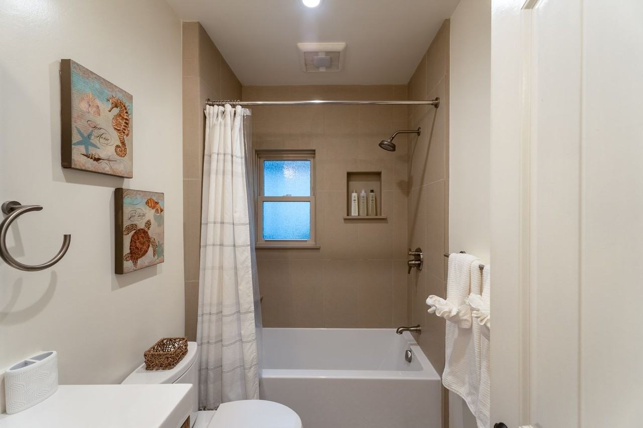 610 Forest Ave - Photo 6 of 50