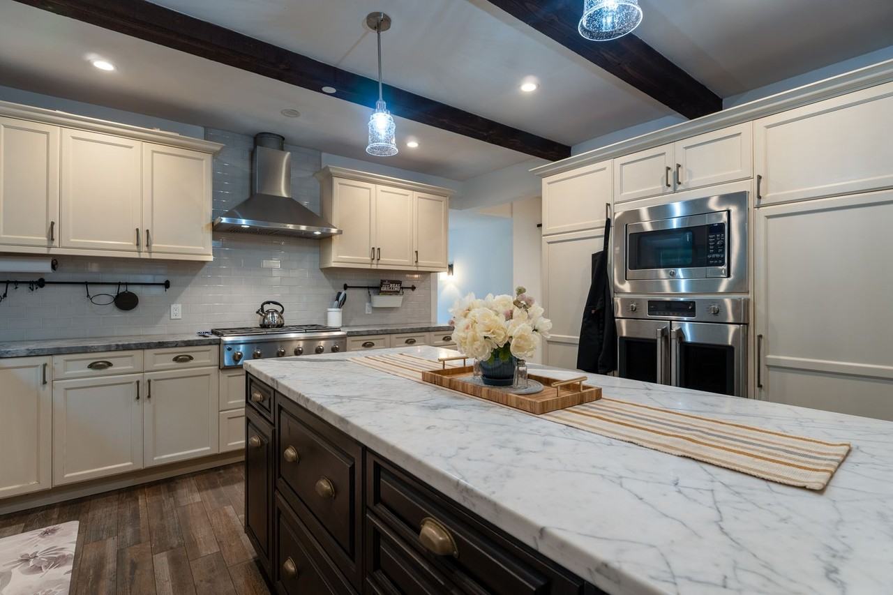 610 Forest Ave - Photo 7 of 50
