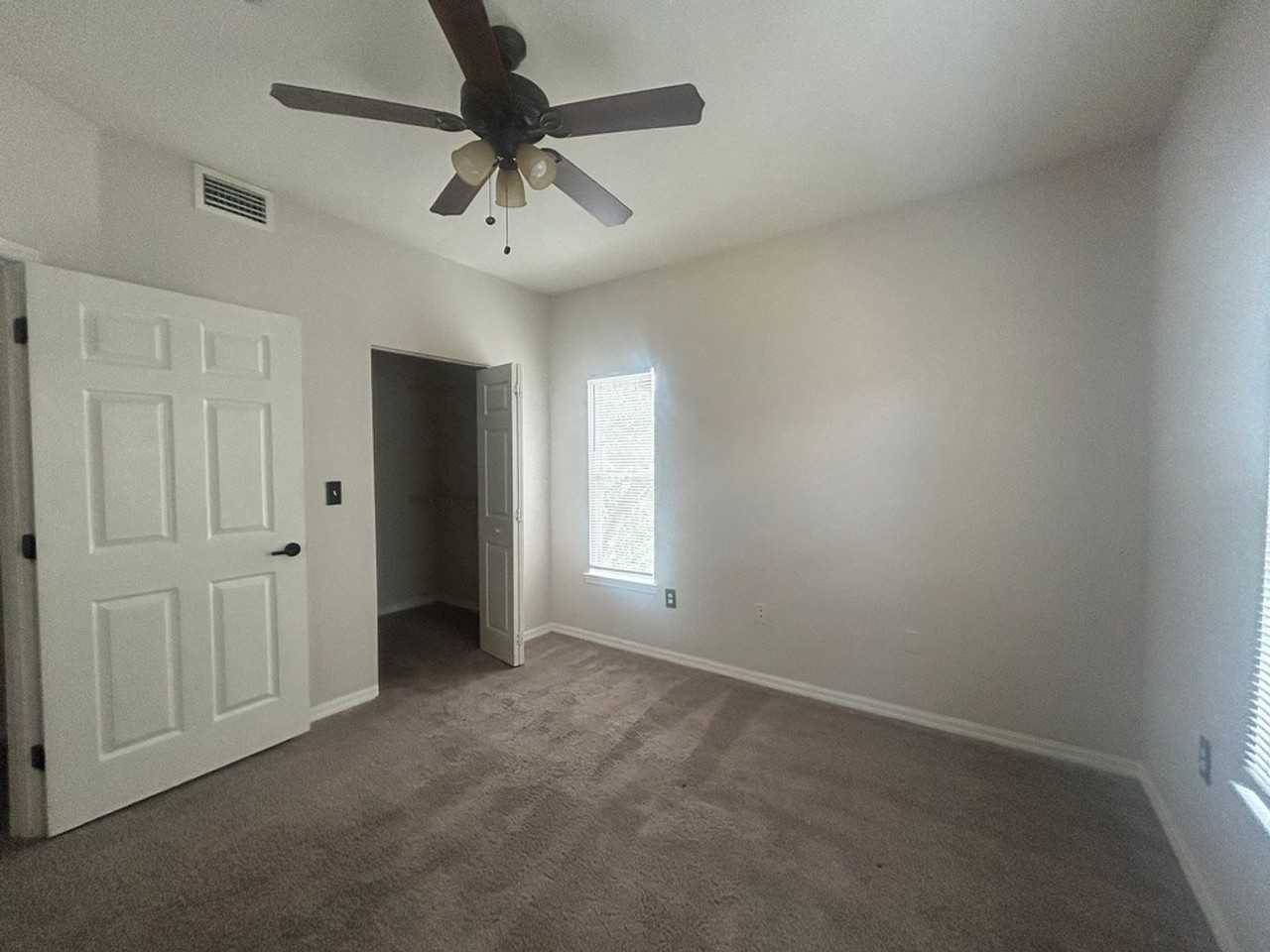 5616 Pinnacle Heights Cir #308 - Photo 4 of 12