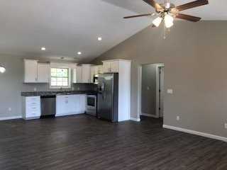 128 Lincoln Dr - Photo 7 of 17