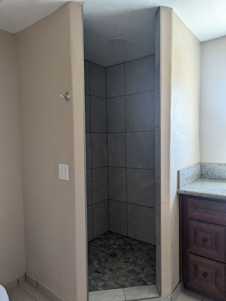 1825 Tejon Dr - Photo 4 of 7