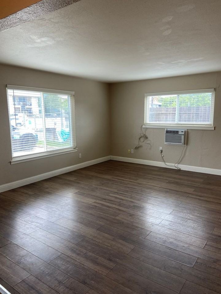 7820 Sayonara Dr #A - Photo 4 of 11