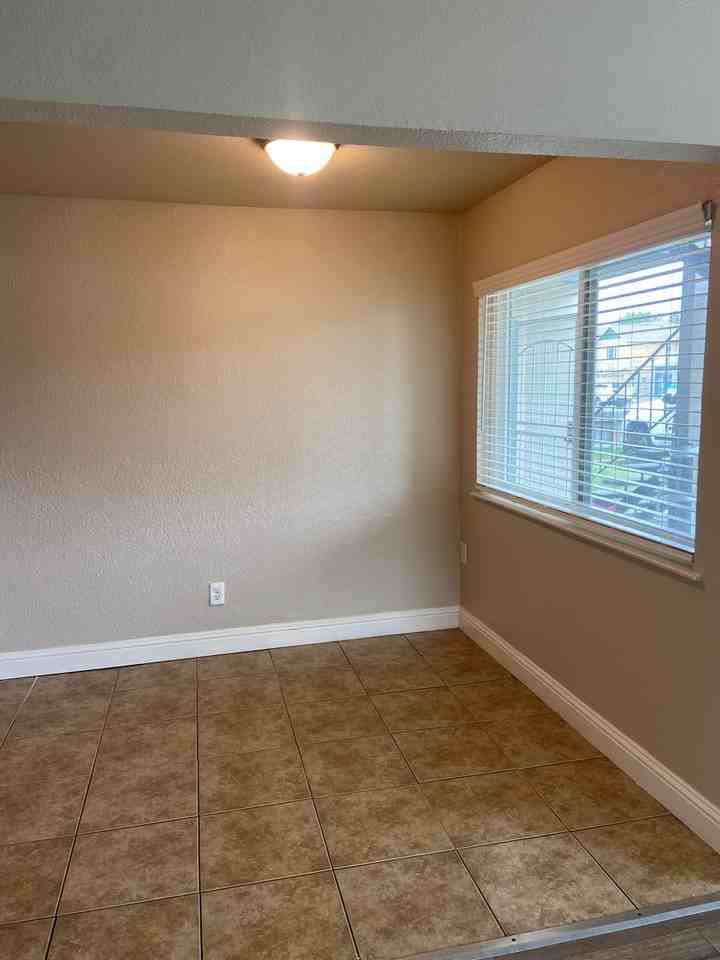 7820 Sayonara Dr #A - Photo 5 of 11