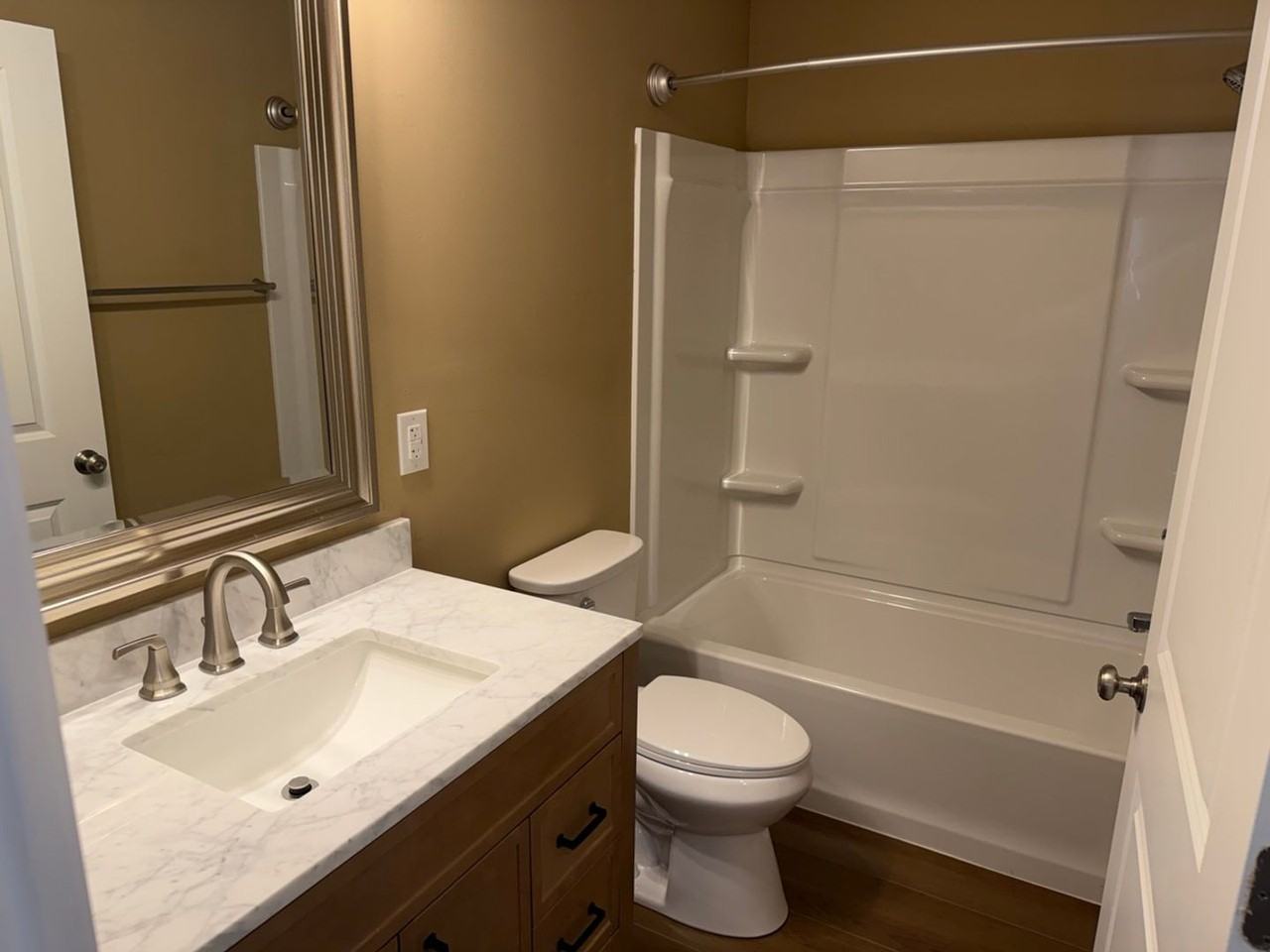 1522 Cron St - Photo 5 of 21