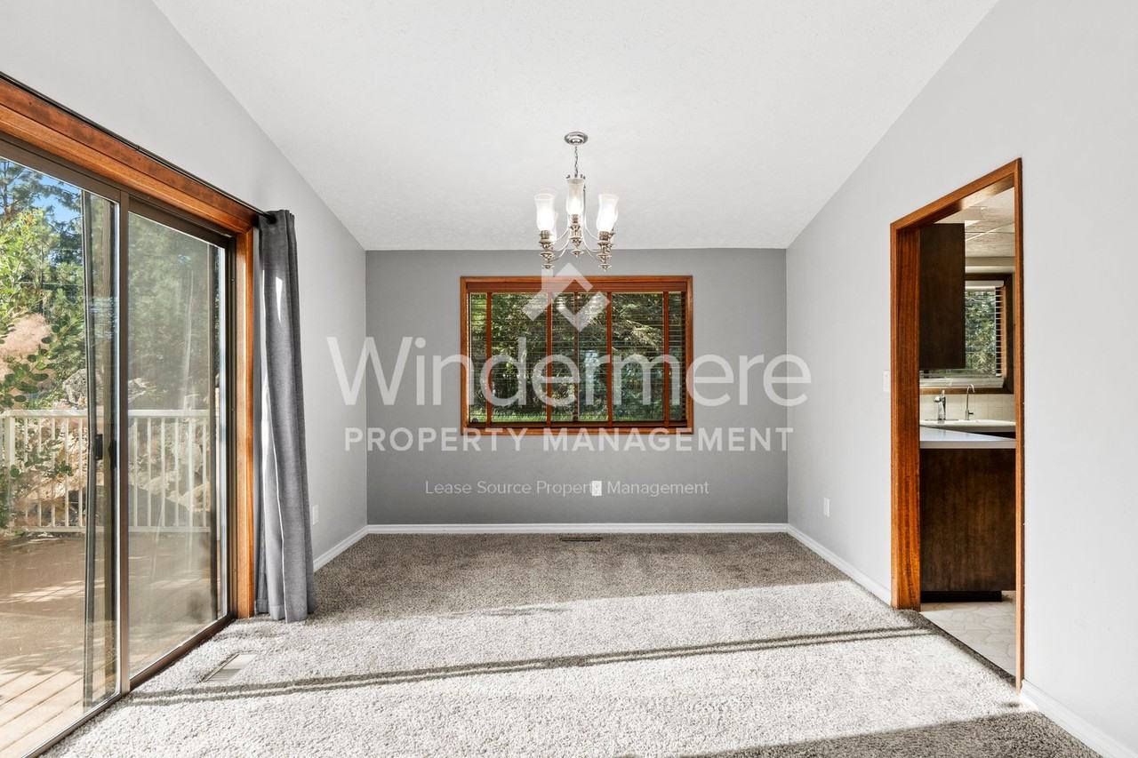 6622 E 15th Ave - Photo 4 of 35