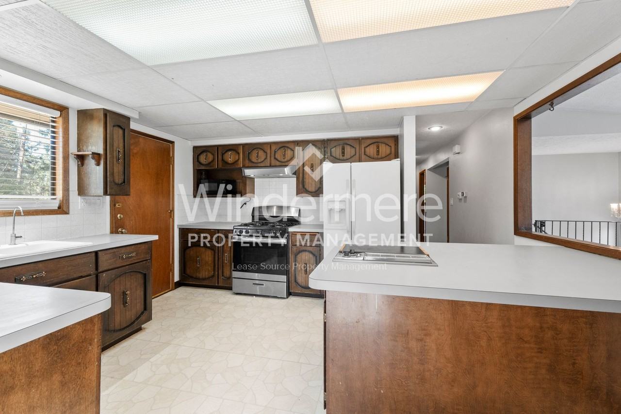 6622 E 15th Ave - Photo 7 of 35