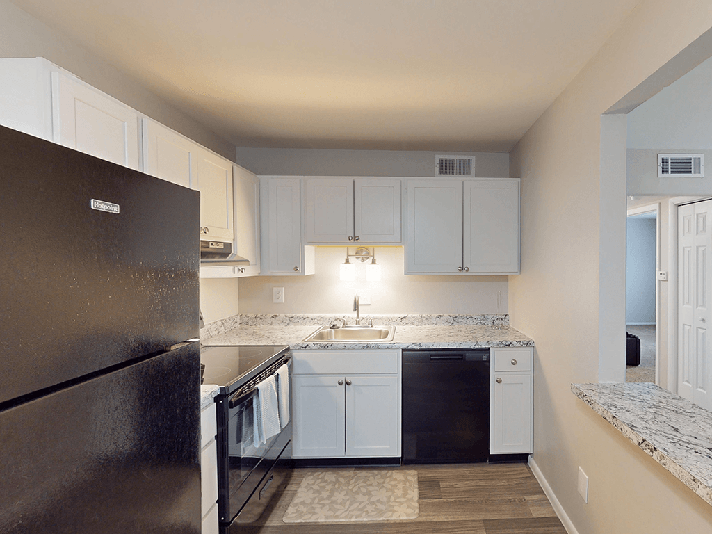 Greenmar Apartments - Photo 6 of 33