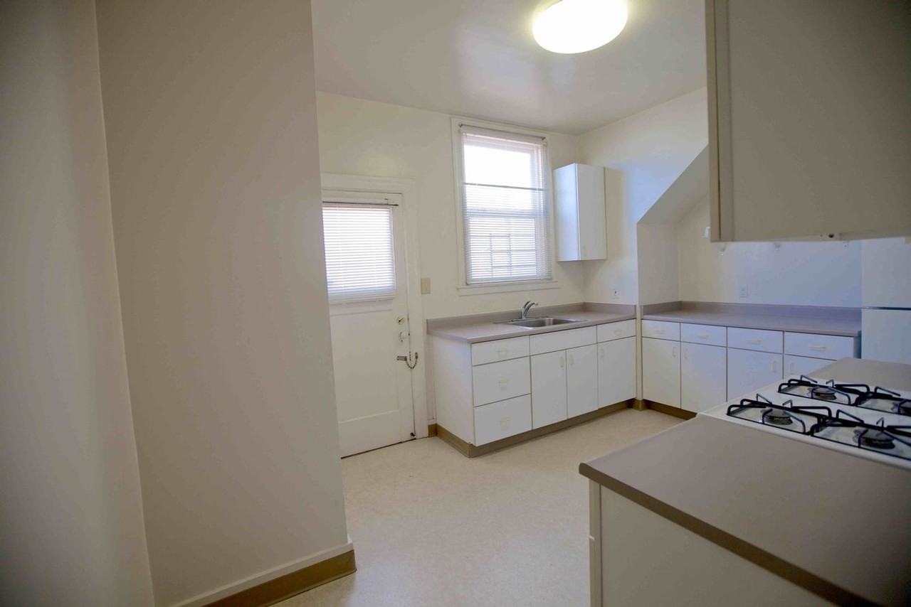 2339 Prince St - Photo 6 of 15
