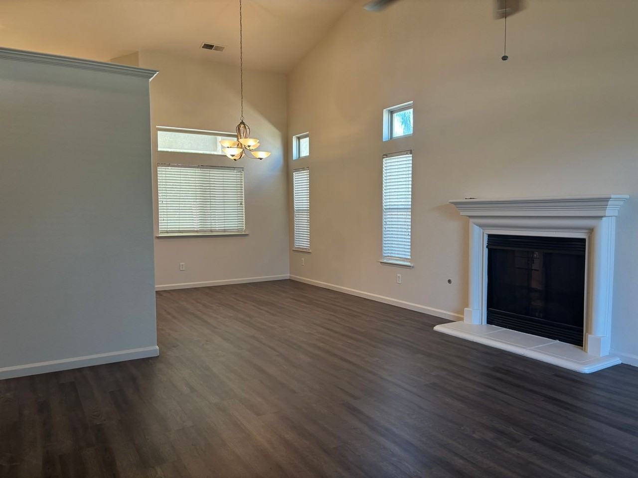 2941 E Decatur Ave - Photo 2 of 13