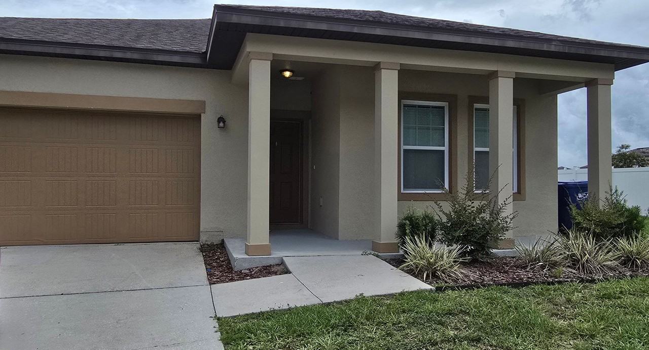 15660 Merlin Ave - Photo 2 of 23