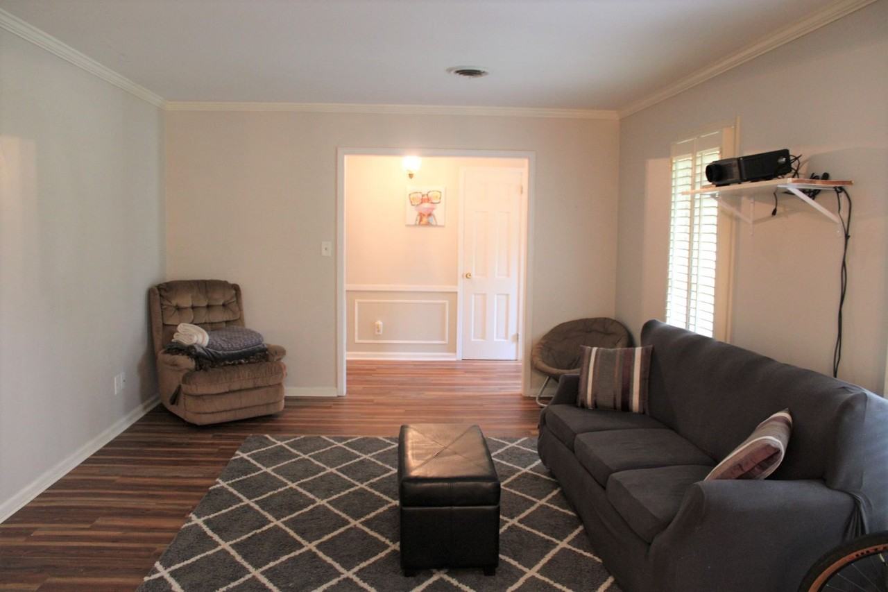 2450 Belcher Dr - Photo 5 of 27
