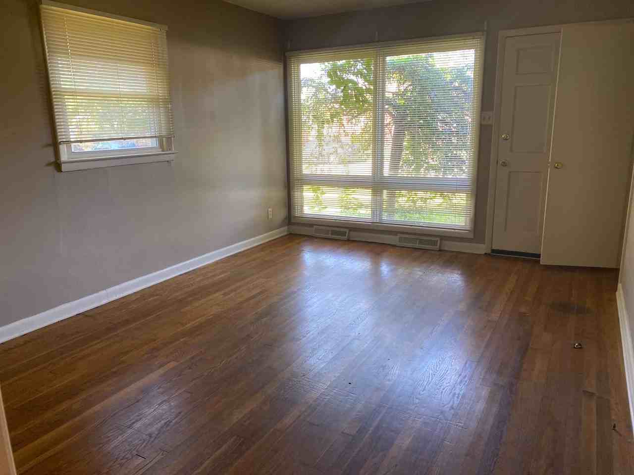 342 Hillcrest Dr - Photo 6 of 9