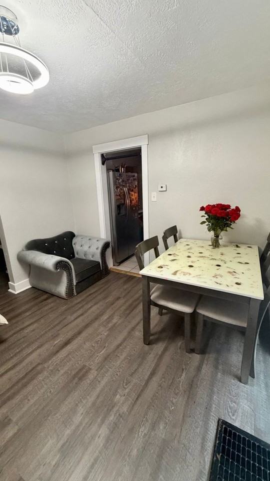 2078 Walton Ave - Photo 4 of 9