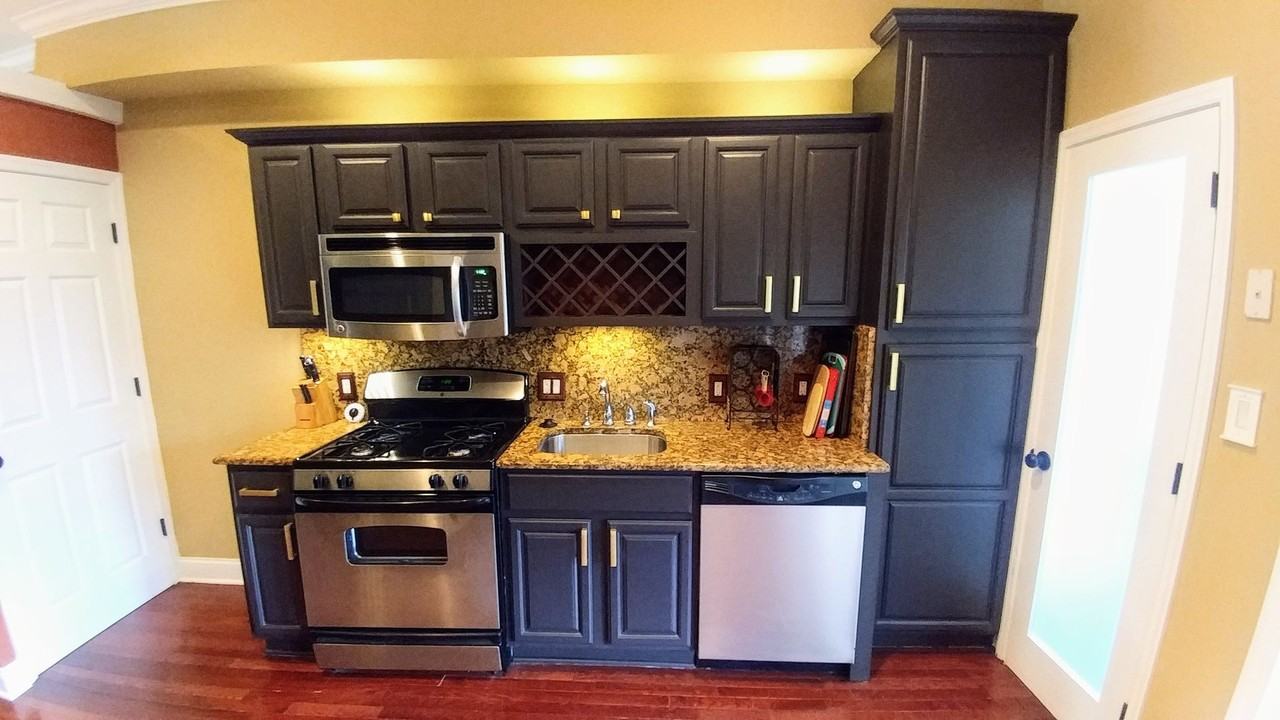 819 Brooks Ln - Photo 6 of 16