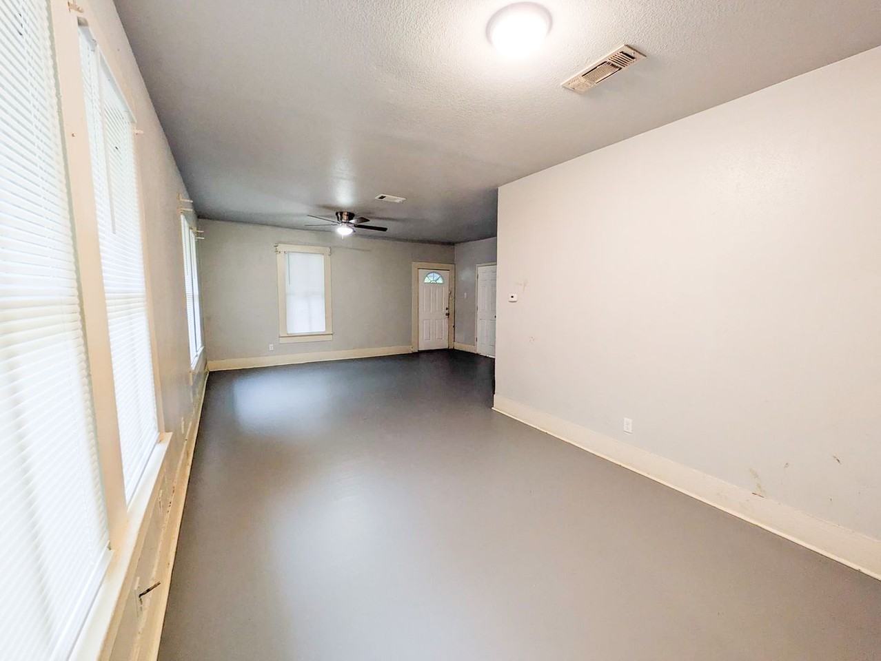 4358 Kenneth Ave - Photo 3 of 20