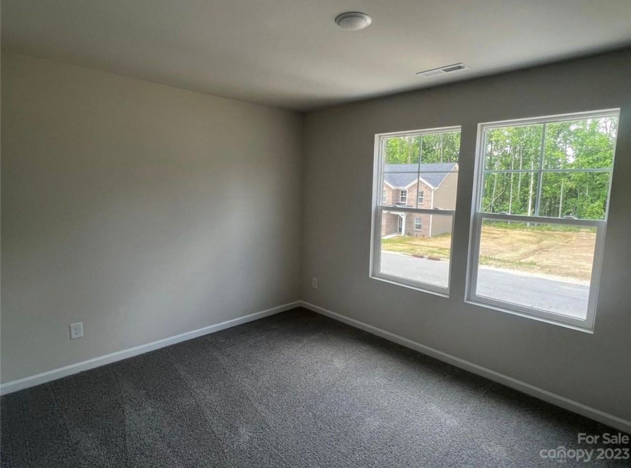 1243 Stonewyck Dr - Photo 2 of 15