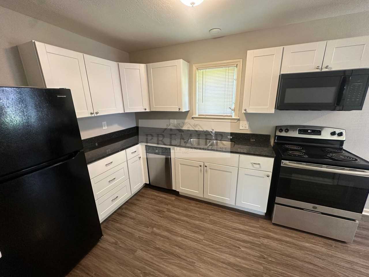 8422 Cherry St - Photo 6 of 21