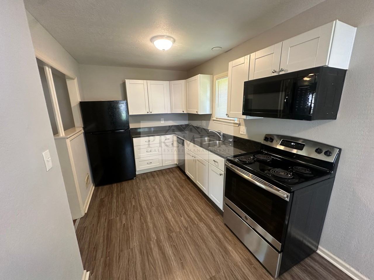 8422 Cherry St - Photo 7 of 21