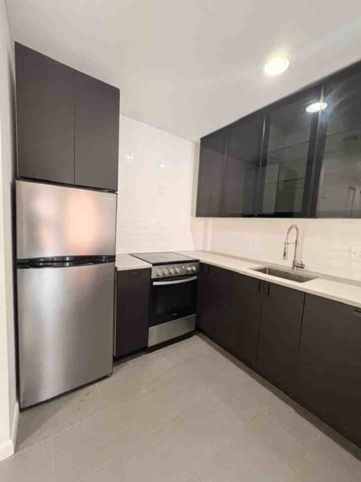 3225 Grace St Nw #208 - Photo 6 of 27