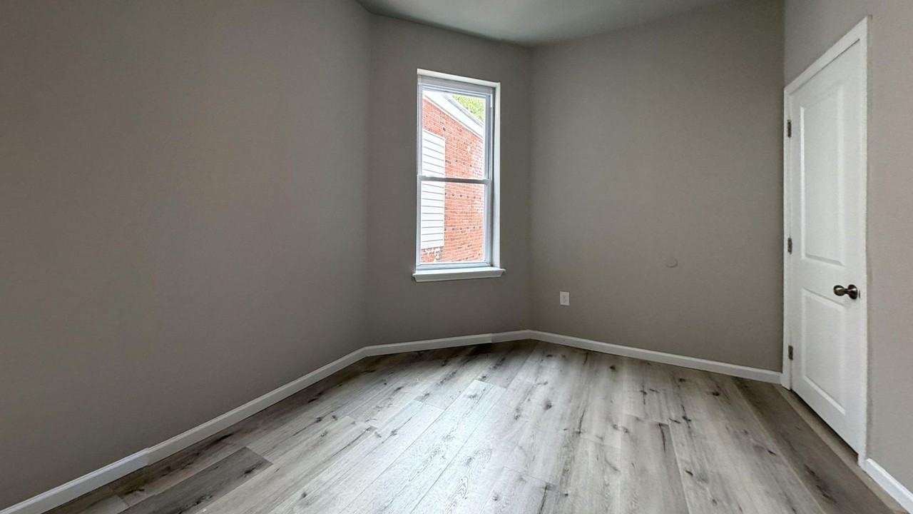 5635 Kingsessing Ave - Photo 2 of 19