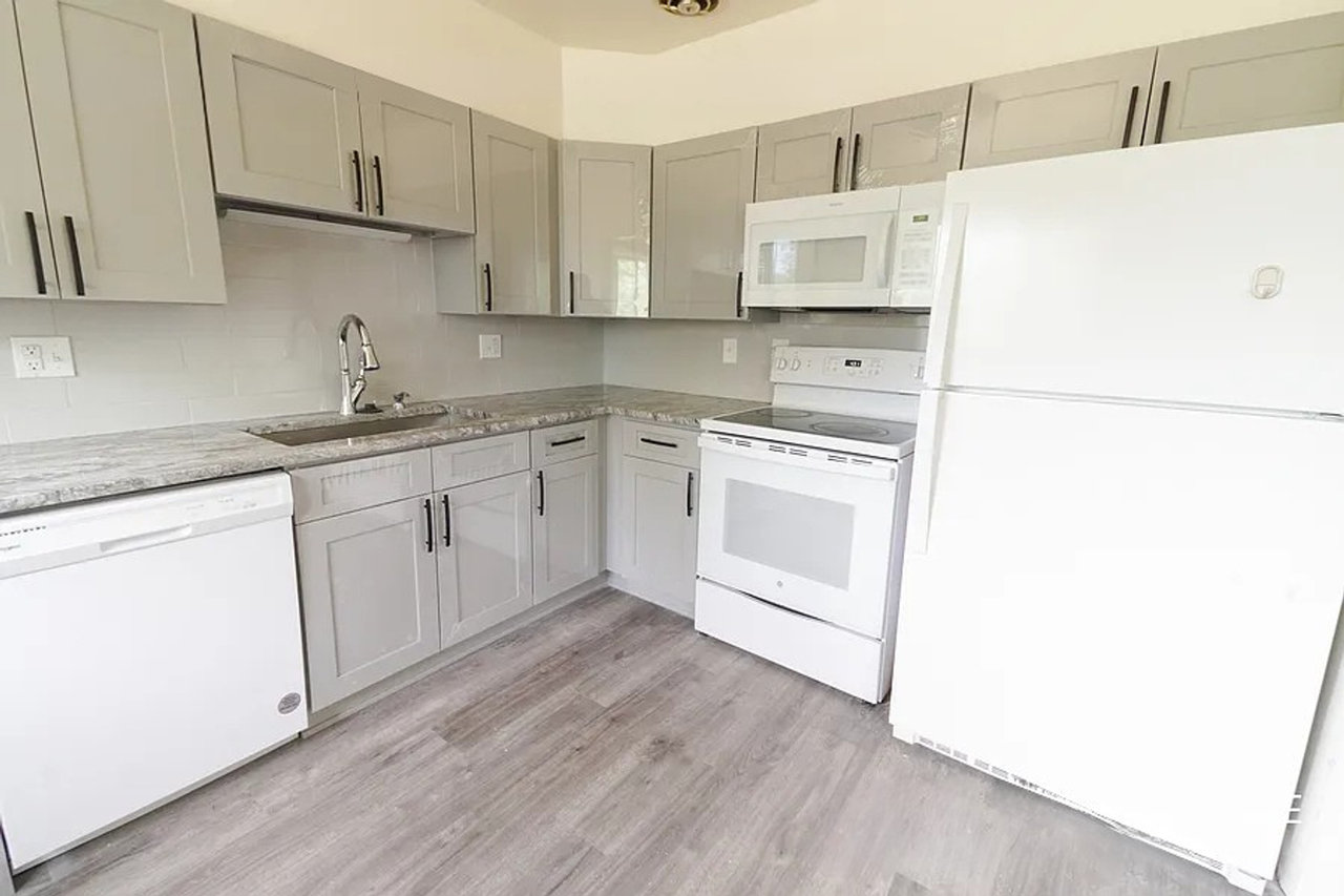 3025 W Saratoga Ave - Photo 3 of 30