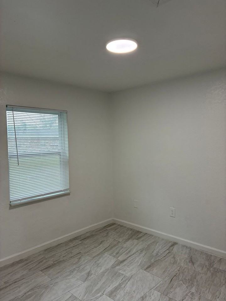 3629-3631 3629-3631 N Fontage Rd - Photo 2 of 10