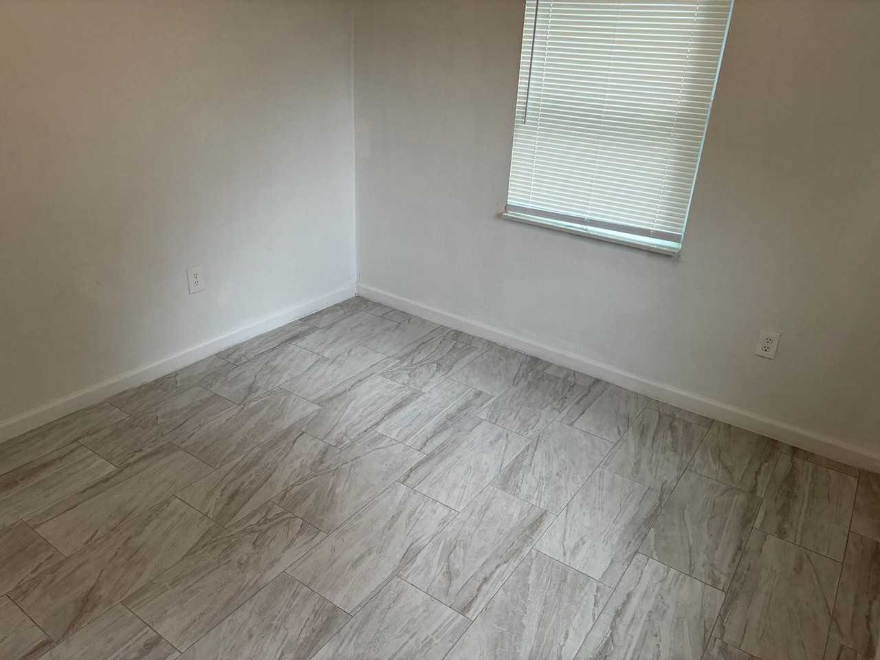 3629-3631 3629-3631 N Fontage Rd - Photo 3 of 10