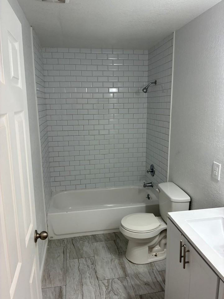 3629-3631 3629-3631 N Fontage Rd - Photo 4 of 10