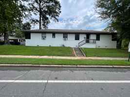 featured image of 2219 Gilbert Dr