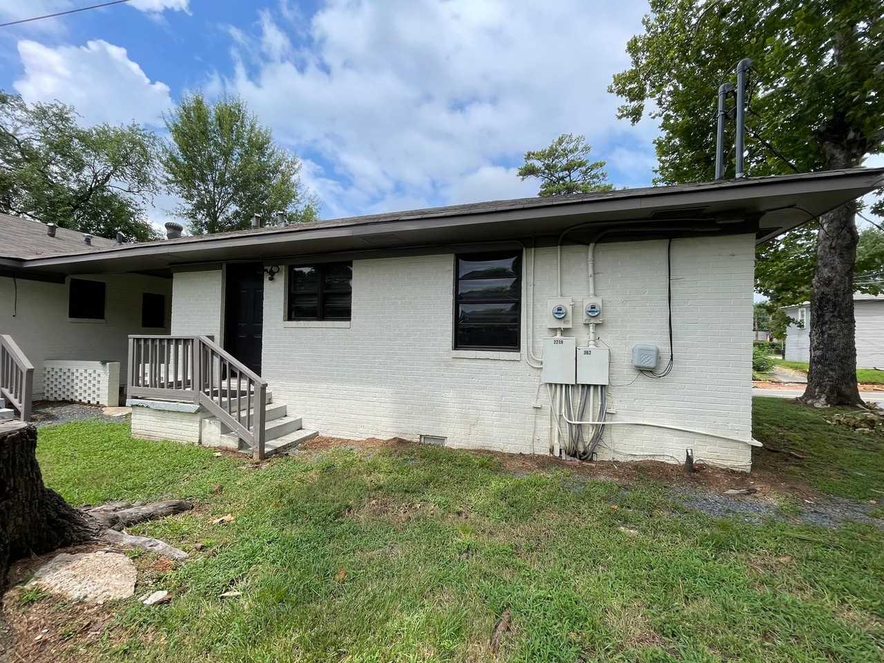 2219 Gilbert Dr - Photo 4 of 13