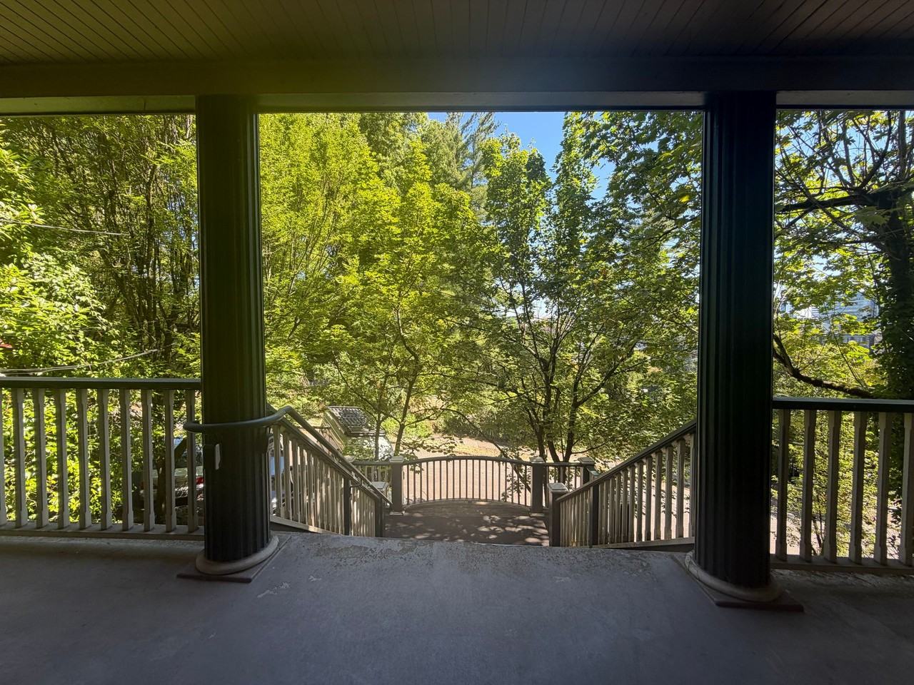 Hall Street Apartments - Photo 4 of 6