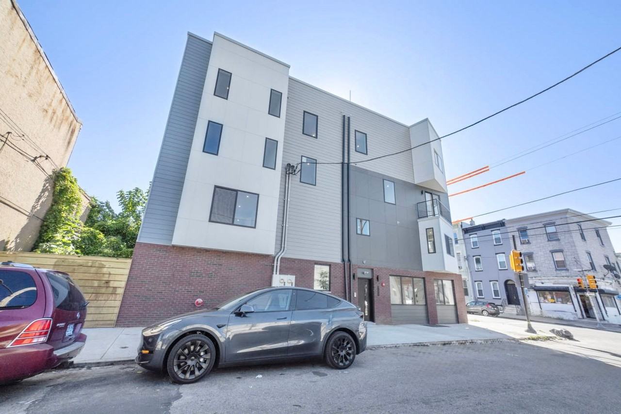 2639 Cecil B. Moore Ave - Photo 3 of 5