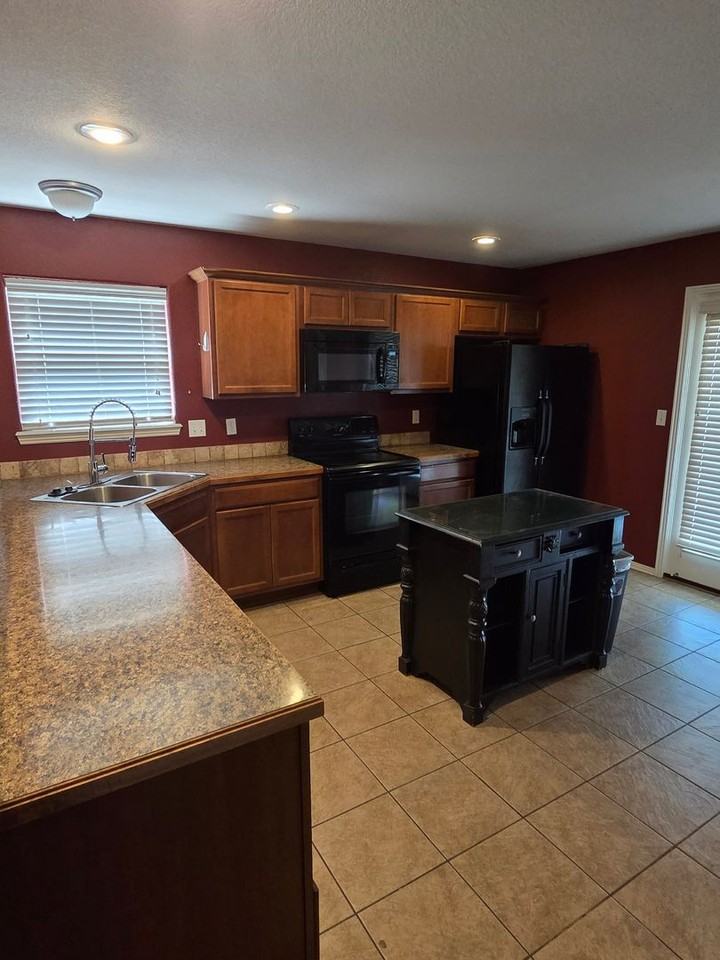4535 W Sweetgum Ln - Photo 2 of 13