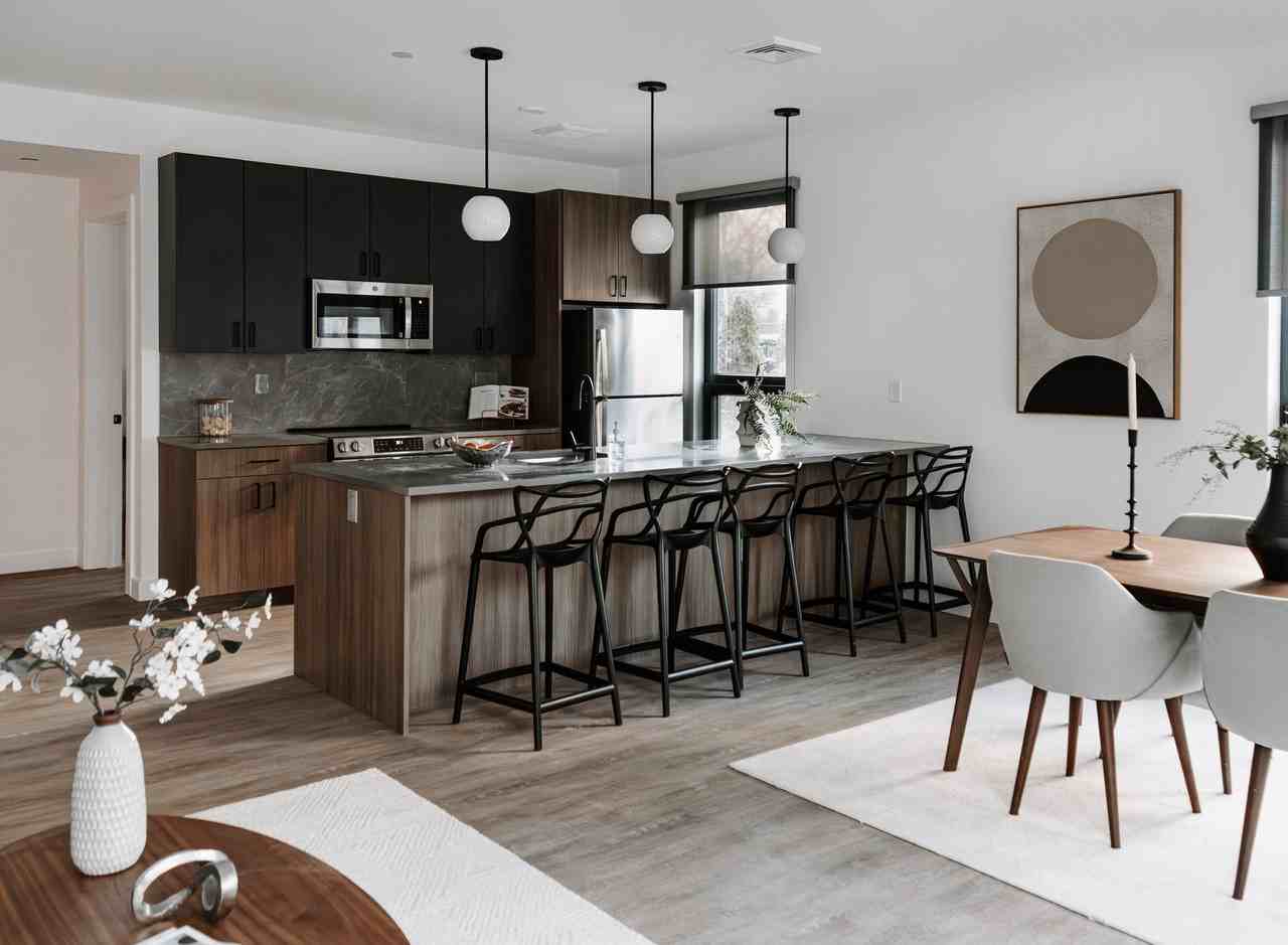 199 Gardner Street - Photo 6 of 8