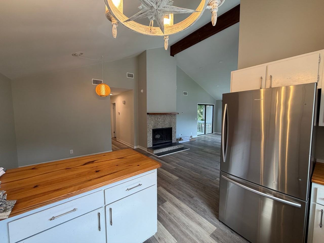 237 Georgia St - Photo 6 of 22