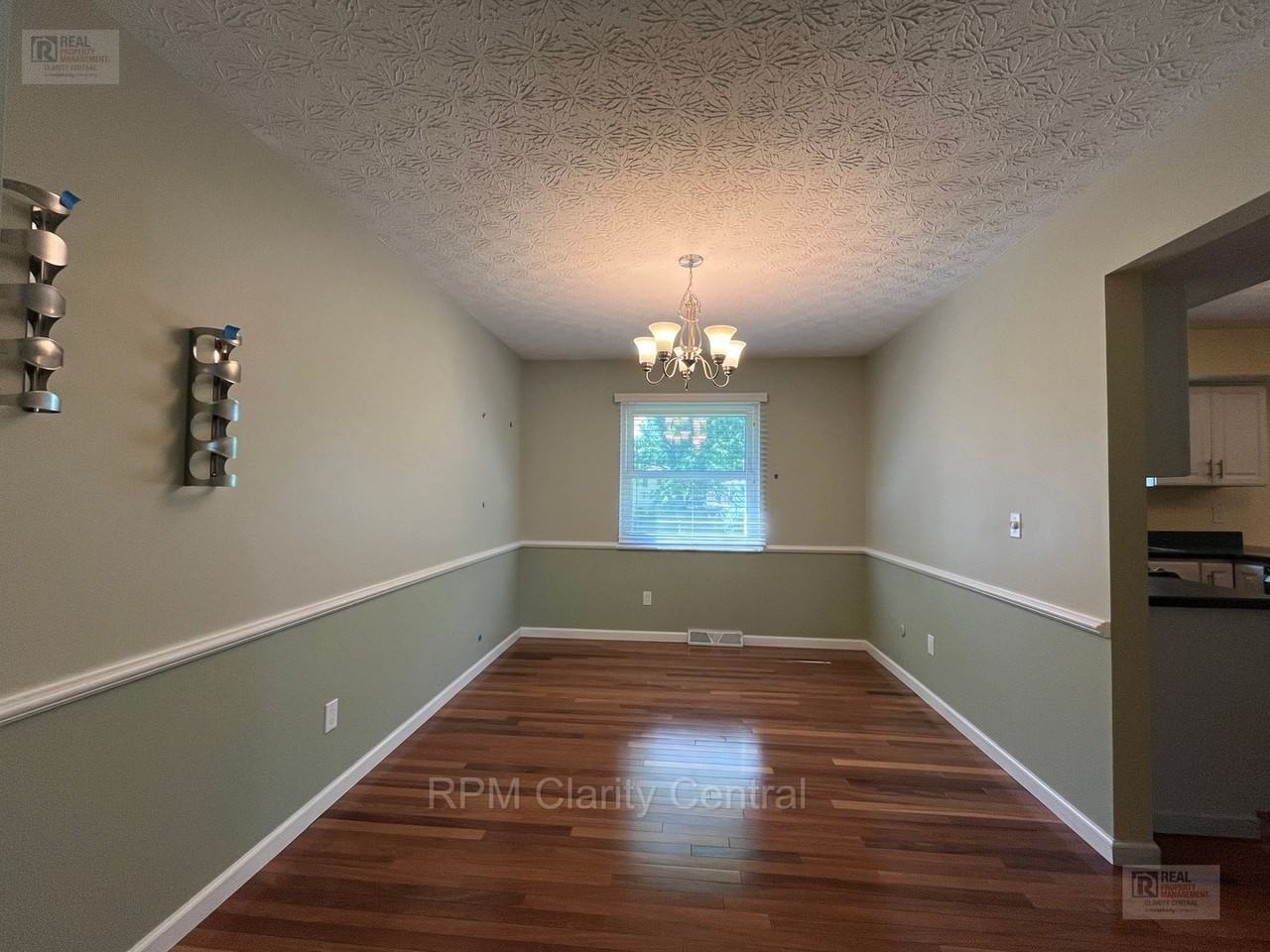 488 Clark State Rd - Photo 4 of 10