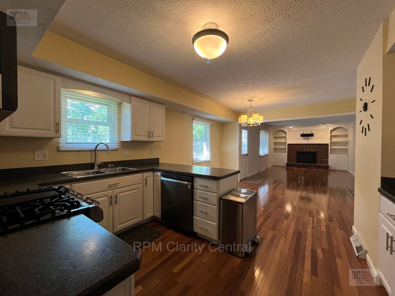 488 Clark State Rd - Photo 5 of 10