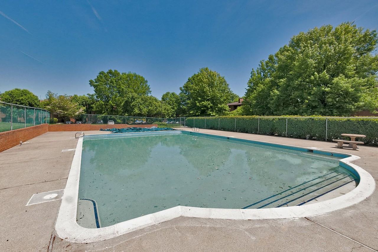 104 Turtle Creek Rd #4 - Photo 3 of 6