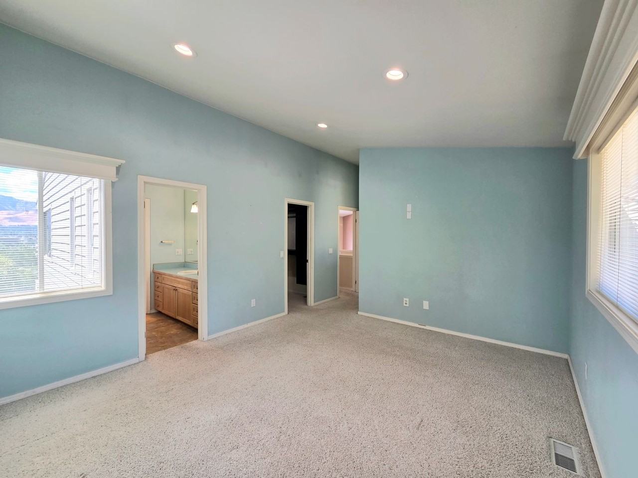 62 15th St Ne - Photo 3 of 31