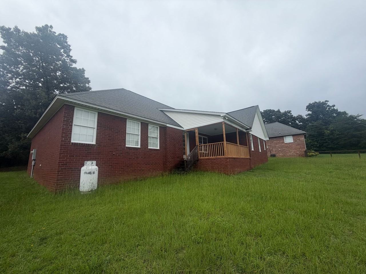 1345 Raccoon Rd - Photo 4 of 50