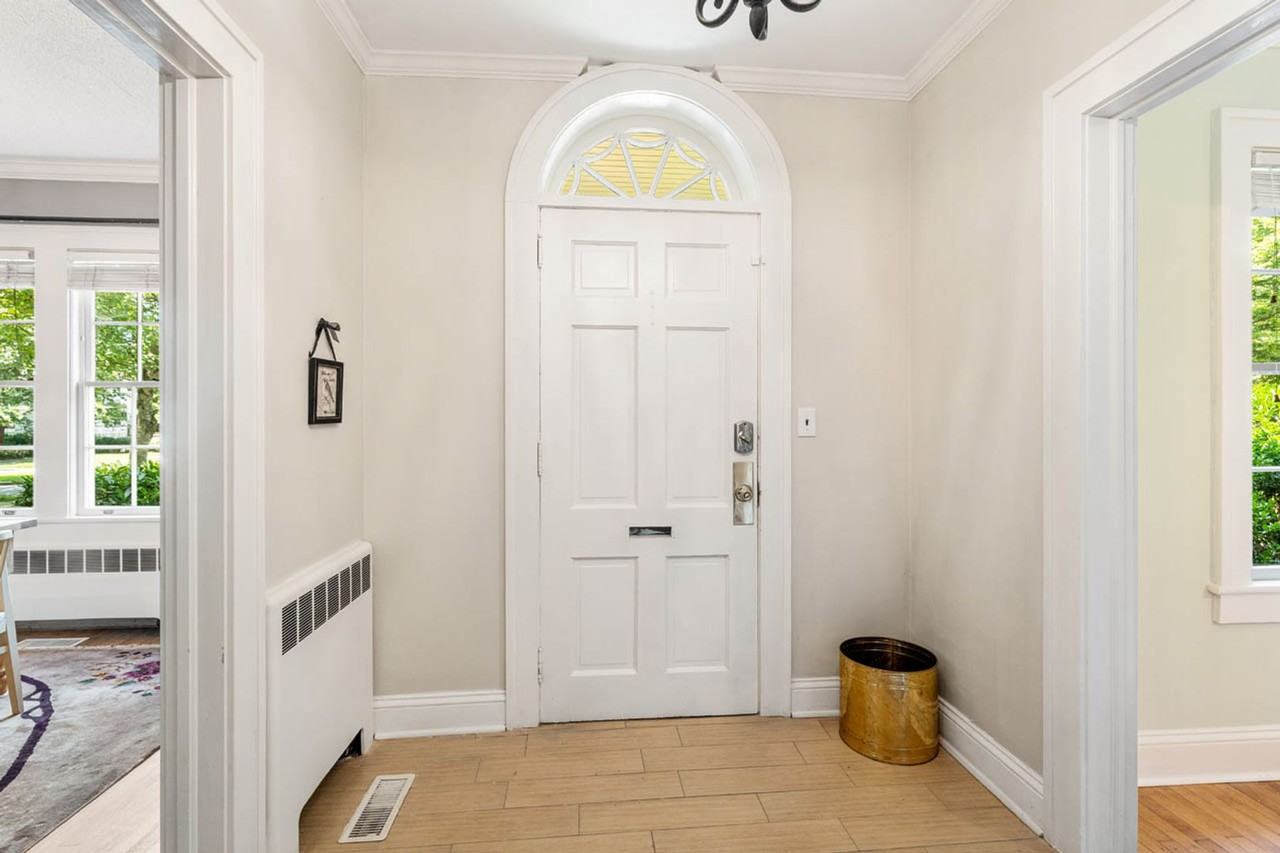 617 Fountain Pl - Photo 4 of 37