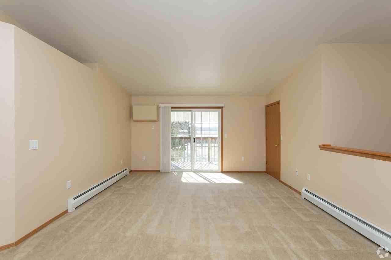 Crystal Lake - Photo 3 of 50
