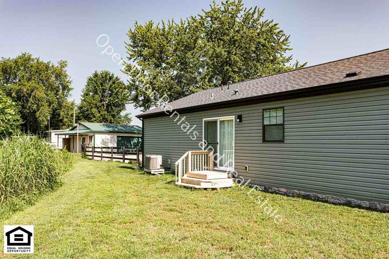 3420 S 1075 E - Photo 6 of 39