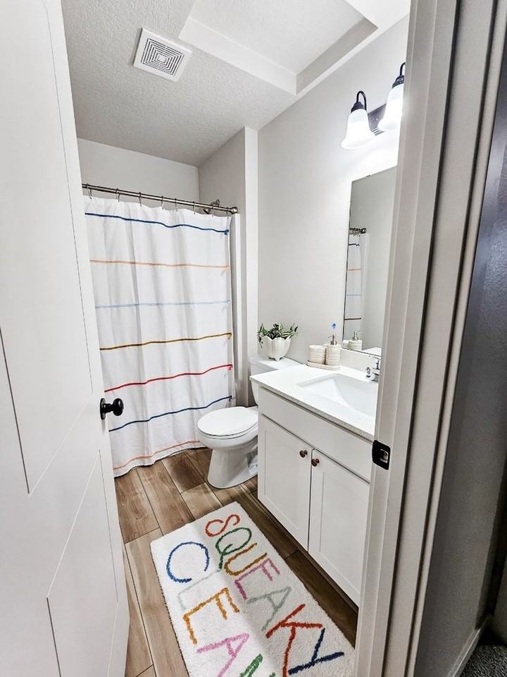 329 Freedom Way - Photo 2 of 16