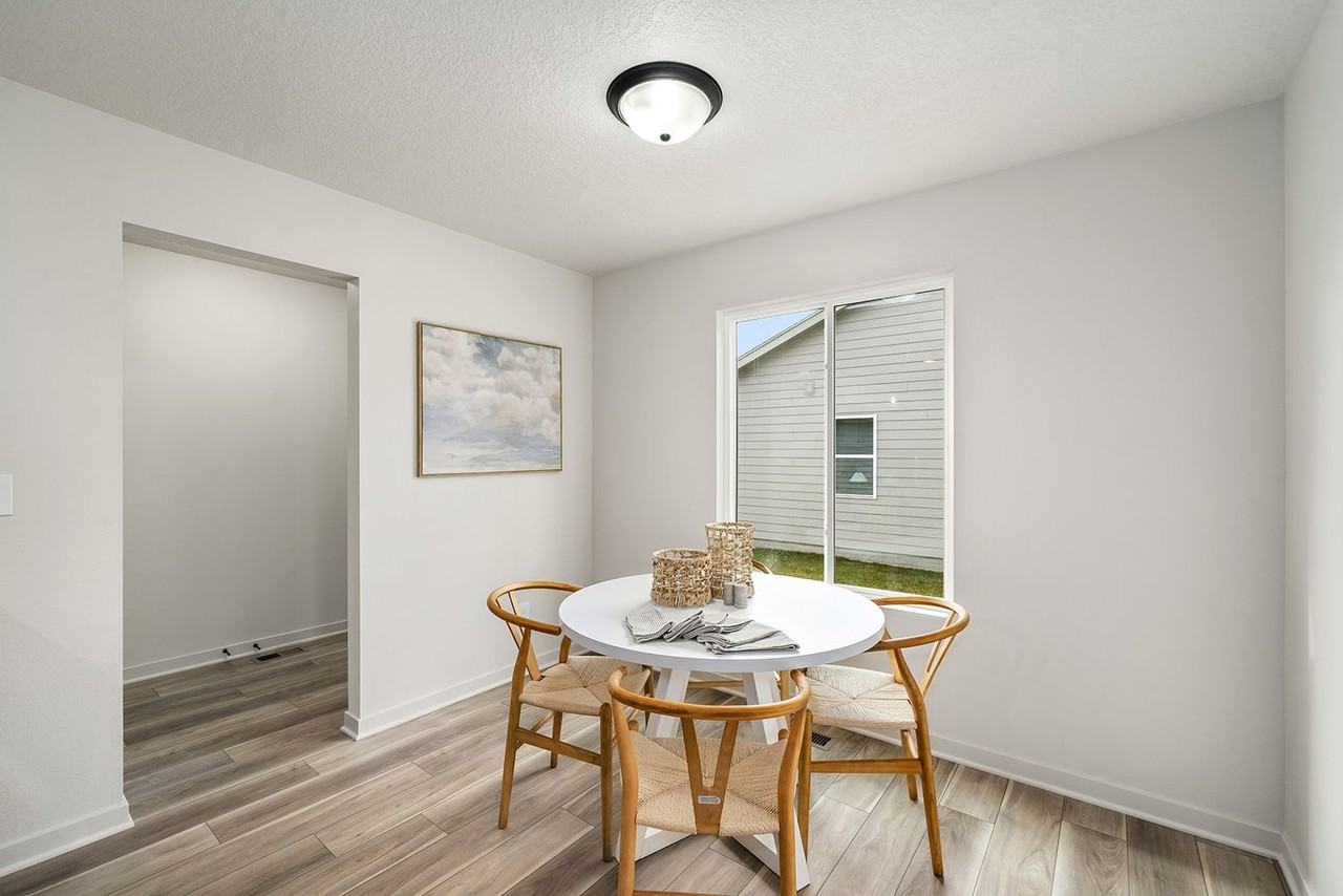329 Freedom Way - Photo 5 of 16