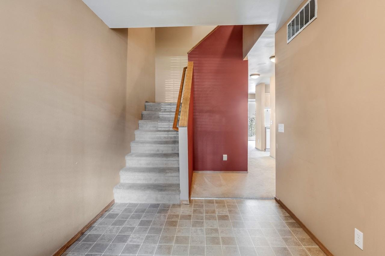 15979 Sw Roth Dr - Photo 2 of 14