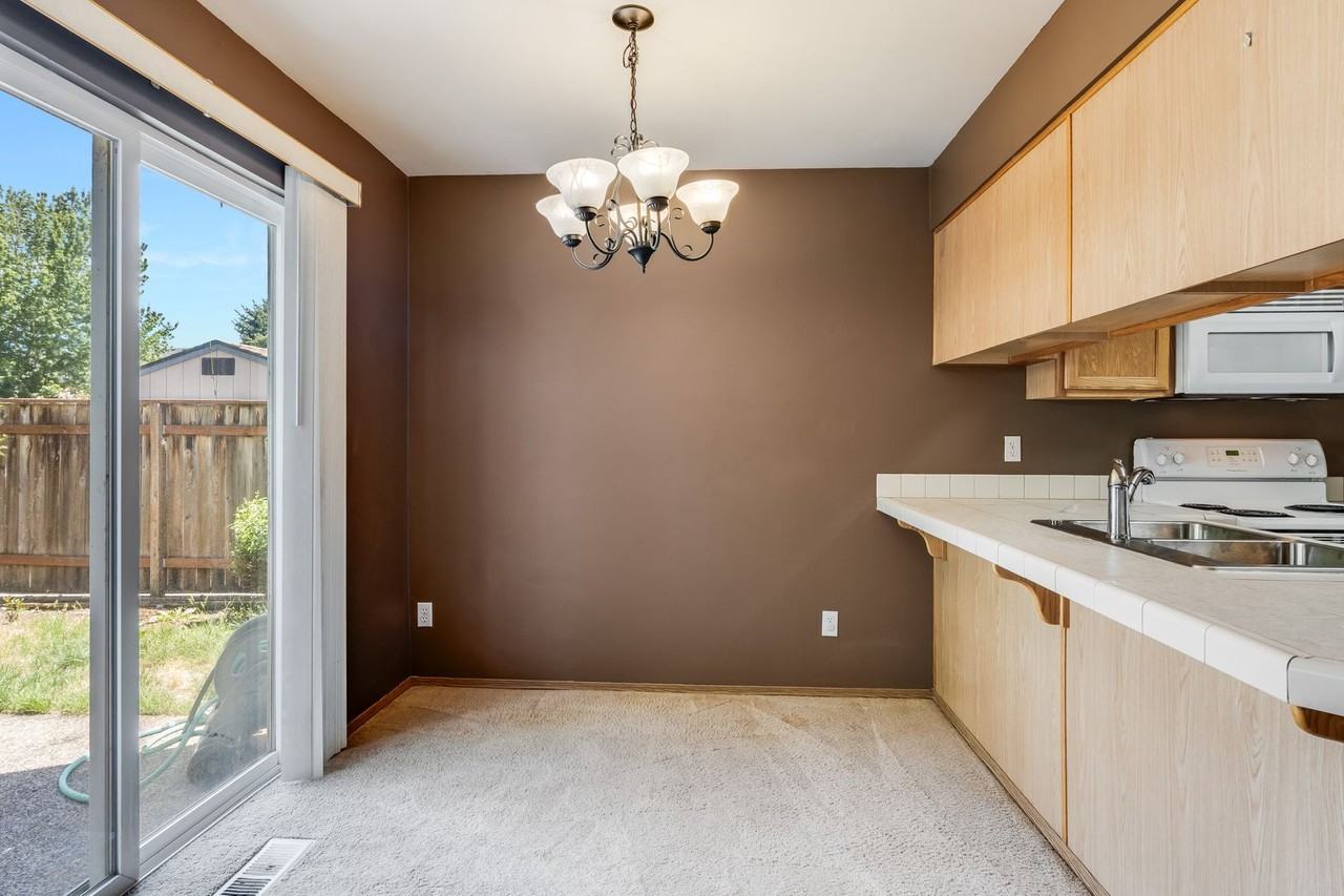 15979 Sw Roth Dr - Photo 6 of 14
