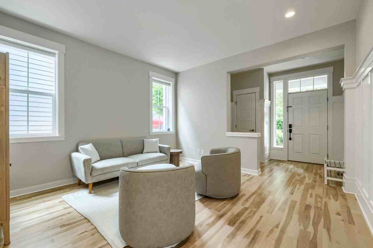 5060 163rd Pl Se - Photo 4 of 31