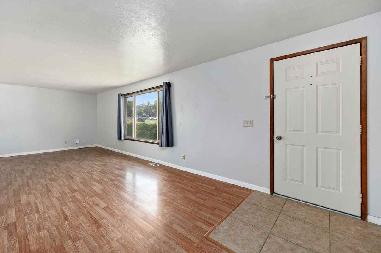 158 Ridgeway Dr - Photo 6 of 24