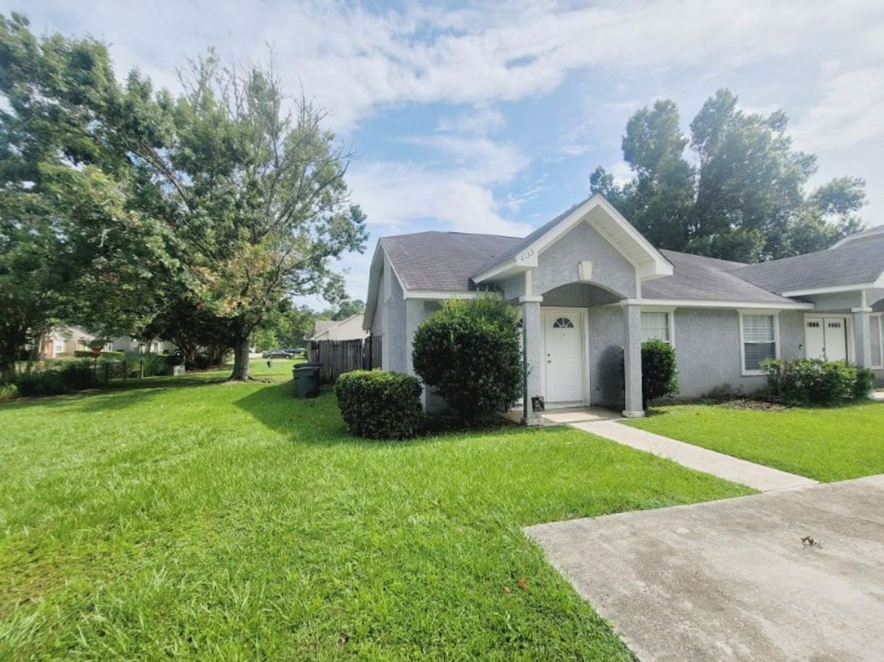 4133 Mission Trace Blvd - Photo 2 of 30